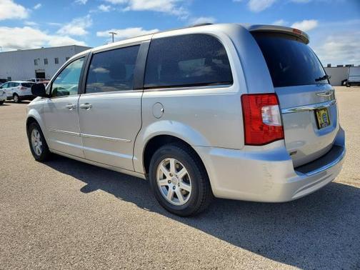 2012 Chrysler Town & Country Touring