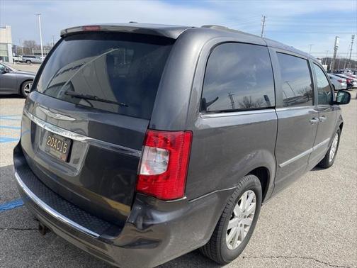 2015 Chrysler Town & Country Touring
