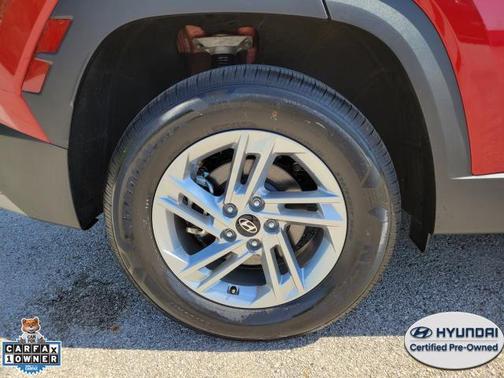 Ultimate Red 2025 Hyundai TUCSON SE