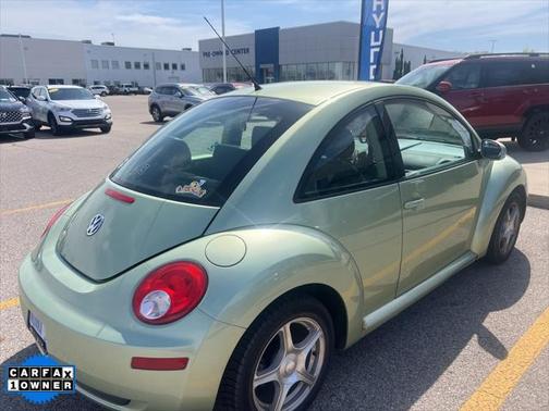2010 Volkswagen New Beetle 2.5L