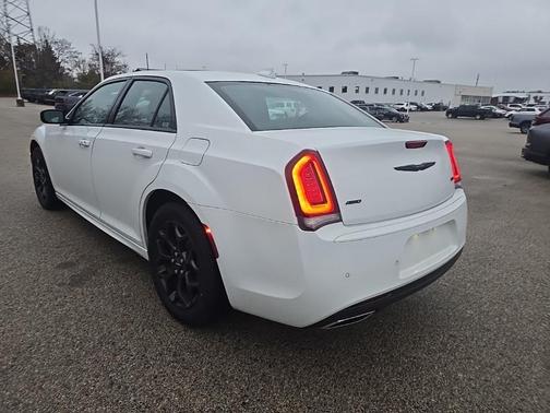 2023 Chrysler 300 Touring