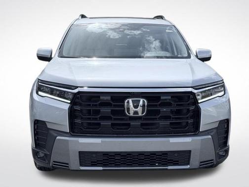 Solar Silver Metallic 2026 Honda Pilot Touring