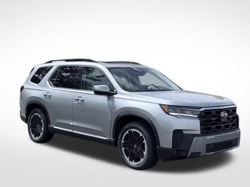 Solar Silver Metallic 2026 Honda Pilot Touring