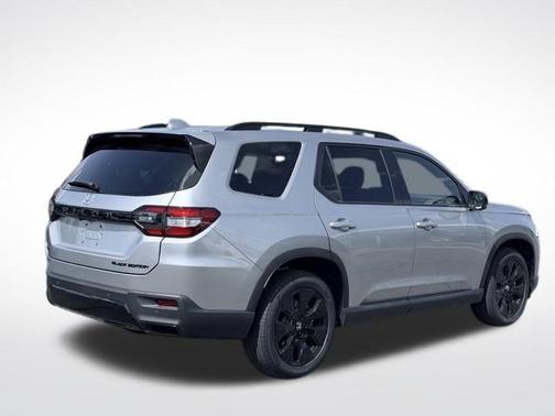 Silver 2026 Honda Pilot Black Edition