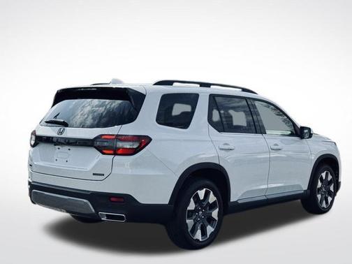 White 2026 Honda Pilot Touring