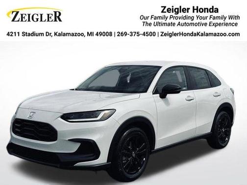 Platinum White Pearl 2026 Honda HR-V Sport