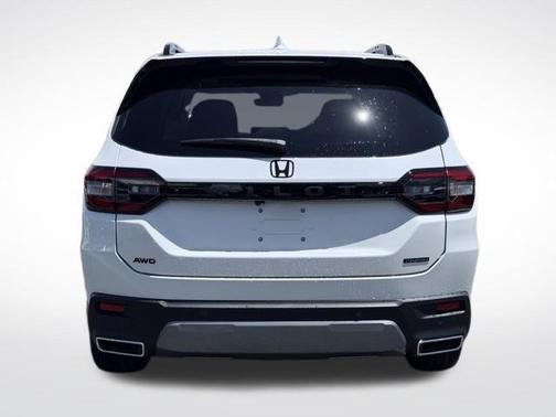 Platinum White Pearl 2026 Honda Pilot Touring