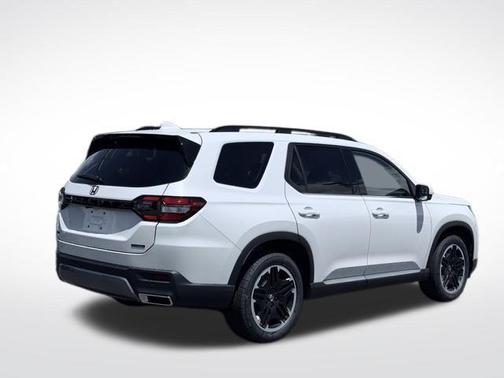 Platinum White Pearl 2026 Honda Pilot Touring