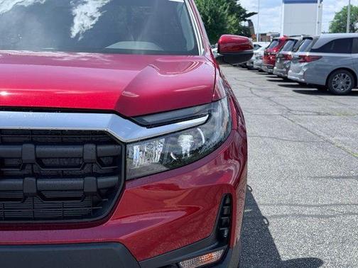 Radiant Red Metallic II 2026 Honda Ridgeline RTL