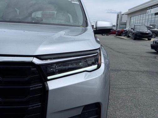 Solar Silver Metallic 2026 Honda Pilot Touring