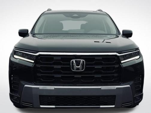 Crystal Black Pearl 2026 Honda Pilot Touring