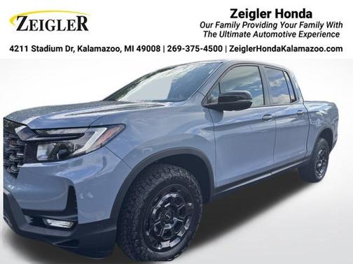 Sonic Gray Pearl 2026 Honda Ridgeline TrailSport+