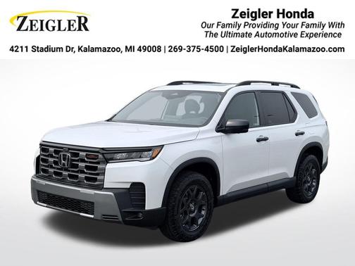 Platinum White Pearl 2026 Honda Pilot TrailSport