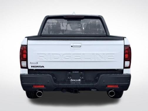 Platinum White Pearl 2026 Honda Ridgeline Black Edition