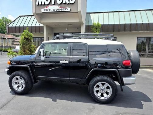 2014 Toyota FJ Cruiser Base