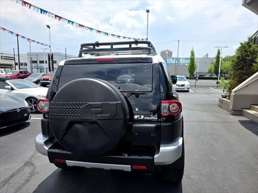 2014 Toyota FJ Cruiser Base