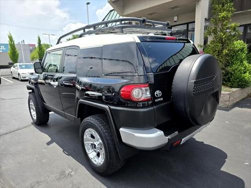 2014 Toyota FJ Cruiser Base