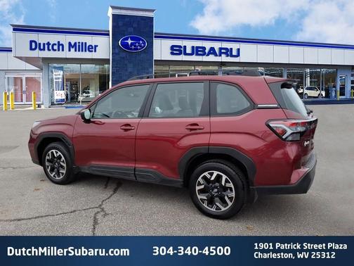 2025 Subaru Forester Base