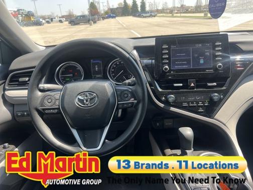 2024 Toyota Camry Hybrid LE