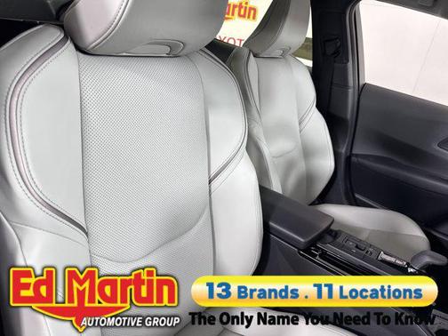 2025 Toyota Prius XLE