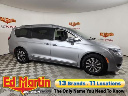 Billet Silver Metallic Clearcoat 2019 Chrysler Pacifica Touring-L Plus