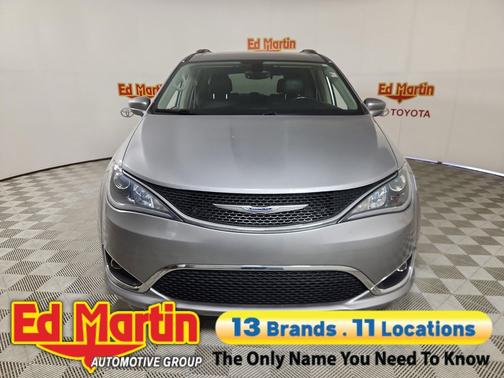 Billet Silver Metallic Clearcoat 2019 Chrysler Pacifica Touring-L Plus