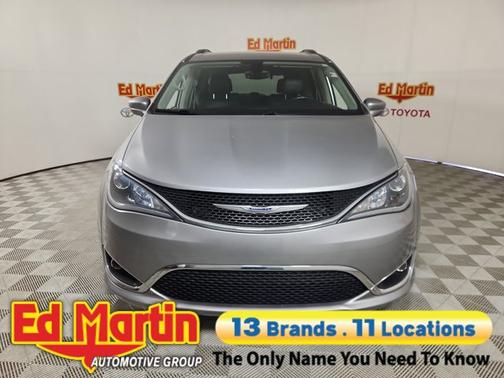 Billet Silver Metallic Clearcoat 2019 Chrysler Pacifica Touring-L Plus