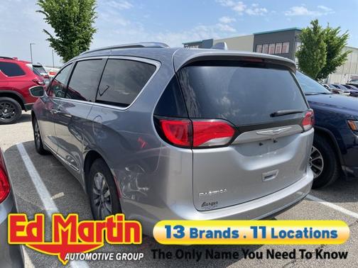 Billet Silver Metallic Clearcoat 2019 Chrysler Pacifica Touring-L Plus