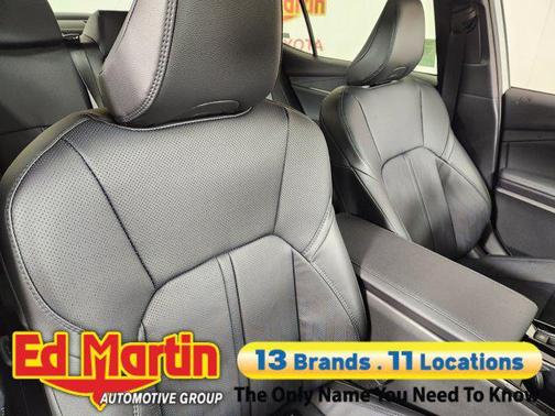 Wind Chill Pearl w/Midnight Black Metallic Roof 2026 Toyota Camry XSE