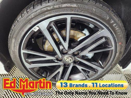 Wind Chill Pearl w/Midnight Black Metallic Roof 2026 Toyota Camry XSE