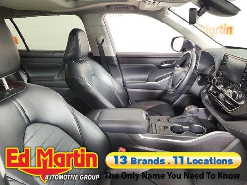 2022 Toyota Highlander Hybrid XLE