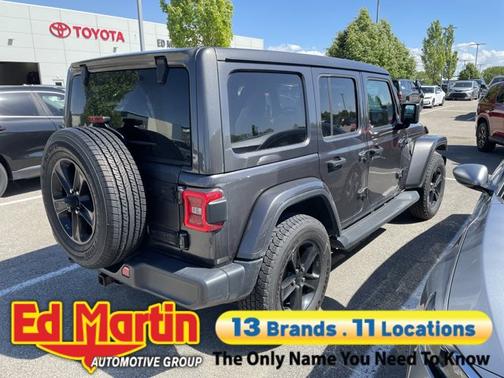 Granite Crystal Metallic Clearcoat 2020 Jeep Wrangler Unlimited Sahara