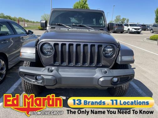 Granite Crystal Metallic Clearcoat 2020 Jeep Wrangler Unlimited Sahara