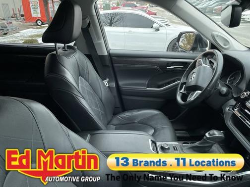 2022 Toyota Highlander Platinum