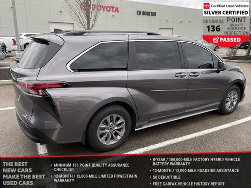 2022 Toyota Sienna LE