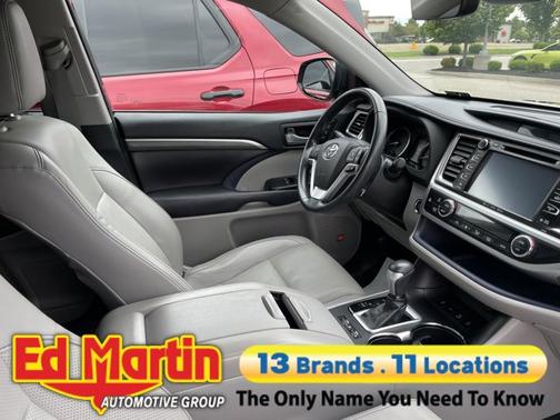 Midnight Black Metallic 2018 Toyota Highlander Limited