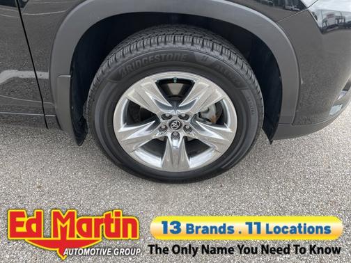Midnight Black Metallic 2018 Toyota Highlander Limited