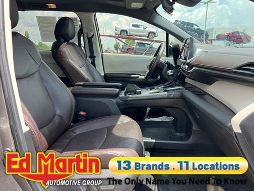 2022 Toyota Sienna Platinum 7 Passenger