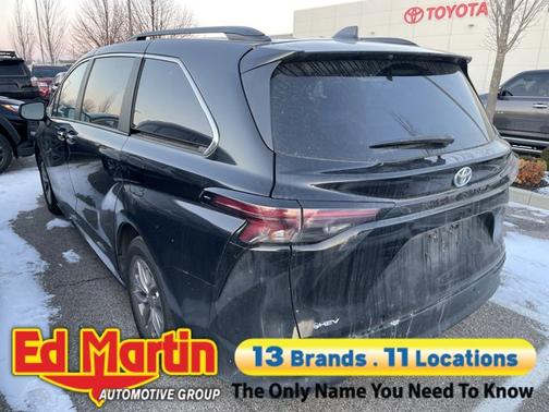 2025 Toyota Sienna XLE