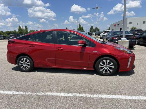 2022 Toyota Prius XLE
