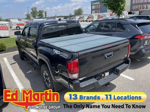 Midnight Black Metallic 2018 Toyota Tacoma TRD Off Road