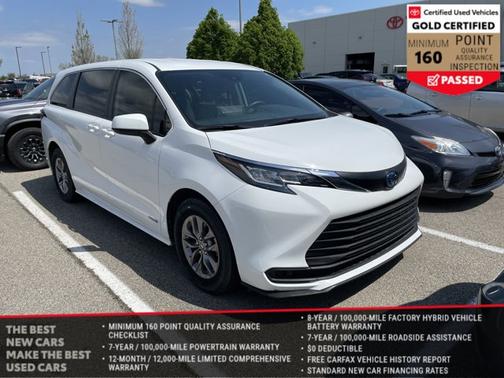 Super White 2021 Toyota Sienna LE