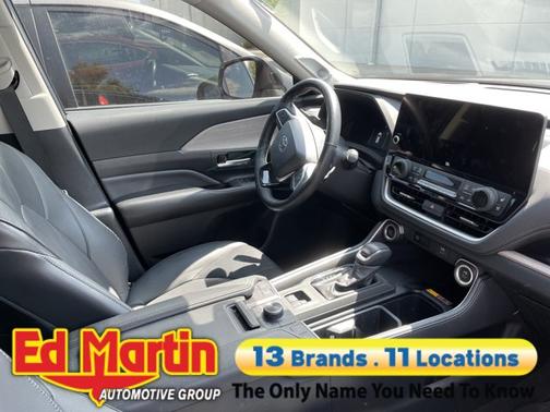 Storm Cloud 2024 Toyota Grand Highlander Platinum