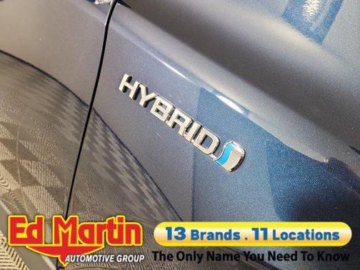 2017 Toyota RAV4 Hybrid SE