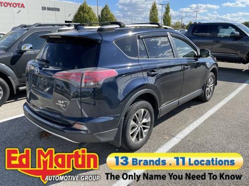 2017 Toyota RAV4 Hybrid SE