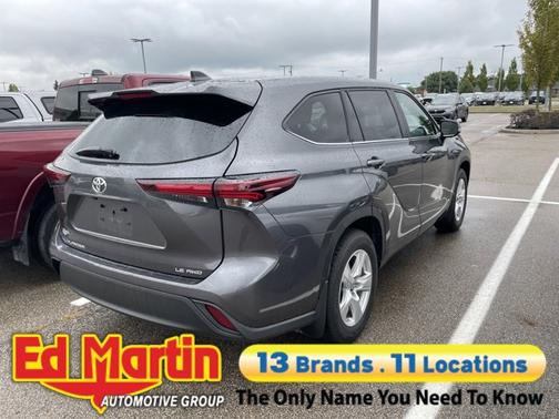 2024 Toyota Highlander LE