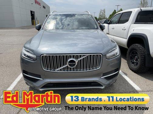 Gray Metallic 2018 Volvo XC90 T6 Inscription