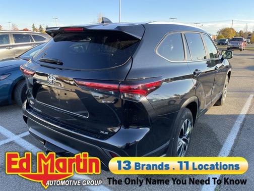 2025 Toyota Highlander Hybrid XLE