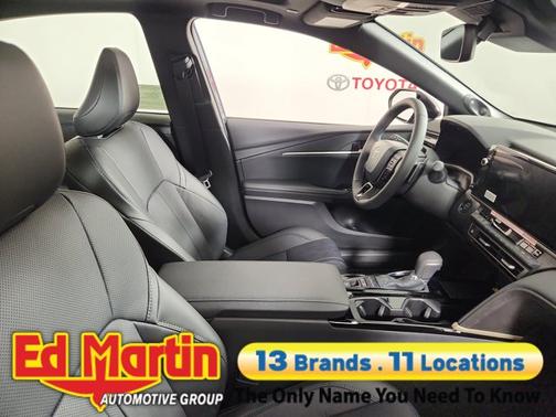 Ocean Gem/Midnight Black Metallic 2026 Toyota Camry XSE