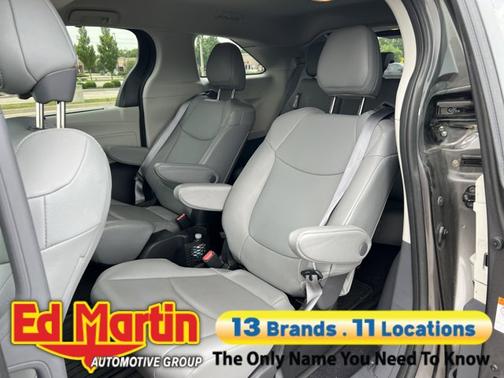 2022 Toyota Sienna XLE 7 Passenger